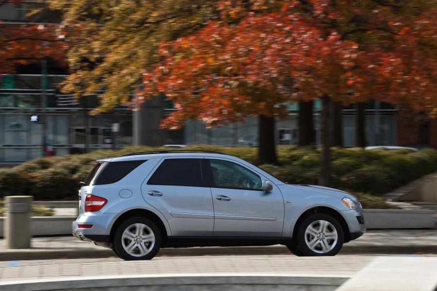  Mercedes-Benz ML450 Hybrid 2010 года  (фото 5 из 27)